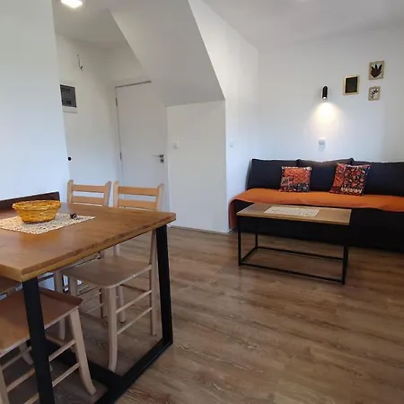 Nikolica Kuca Appartement Mitrovac