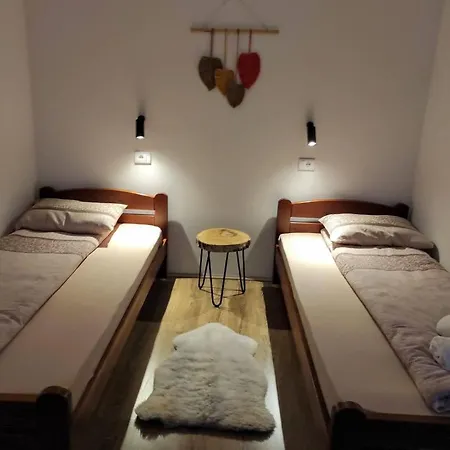 Nikolica Kuca Apartman Mitrovac